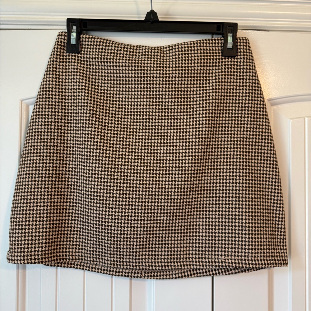 SHEIN Black and Cream A-Line Mini Skirt